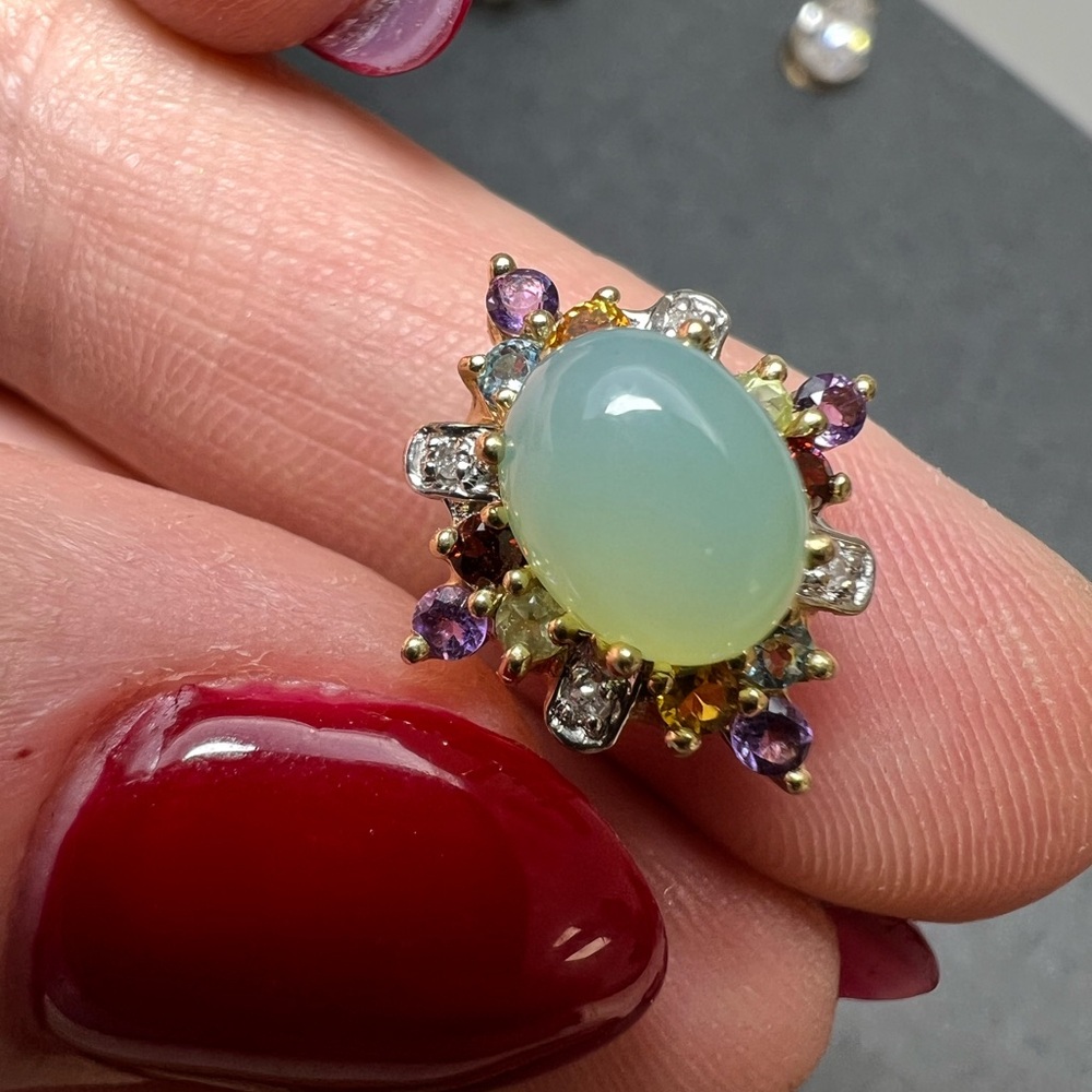 Elegant 14K yellow gold multi-gemstone pendant charm - Picture 8 of 15